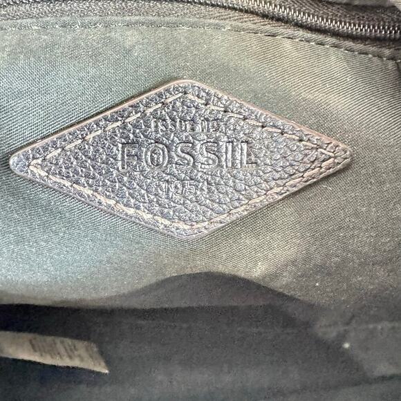 Fossil Black Crossbody Purse Leather Brass Hardware Phone - Picture 3 of 8